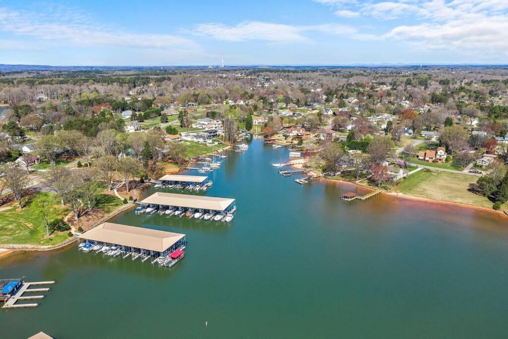 Cozy Lake Home - Jacuzzi King Bed Marina Access Mooresville Zewnętrze zdjęcie